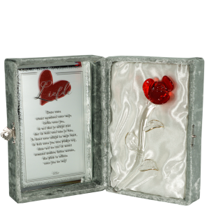 Glazen rode roos
in luxe giftbox